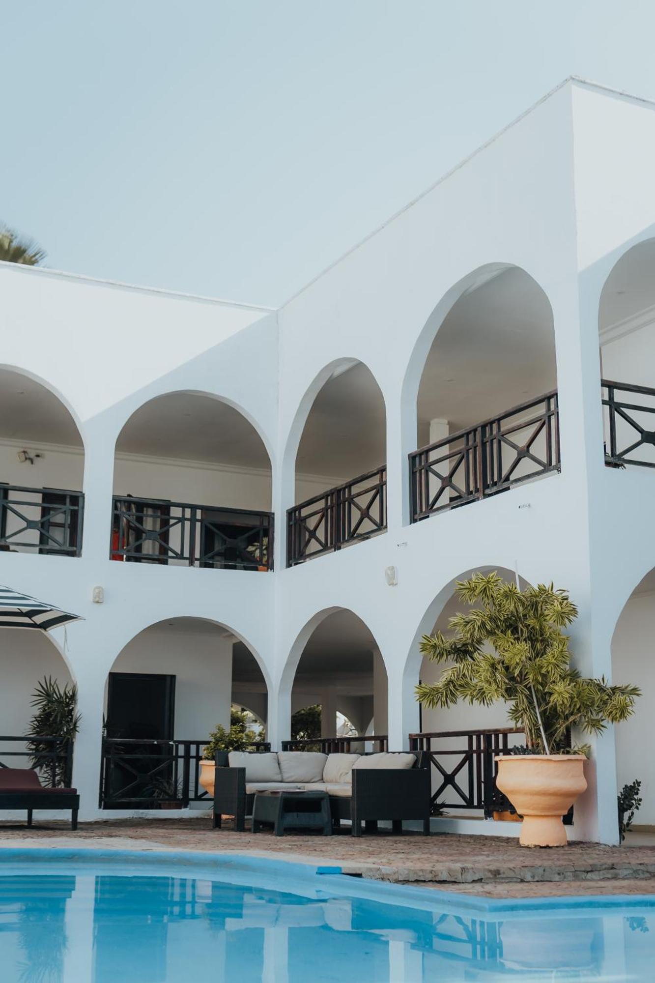 Harmony Resort Boutique Hotel Banjul Exterior photo